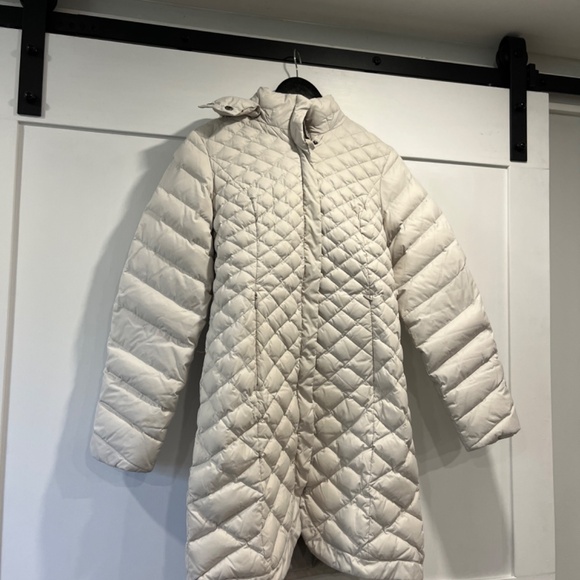 Cream Down Filled Eddie Bauer Winter Jacket - Picture 2 of 6